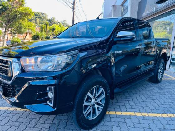 TOYOTA HILUX 2.8 SRV 4X4 CD 16V DIESEL 4P AUTOMÁTICO